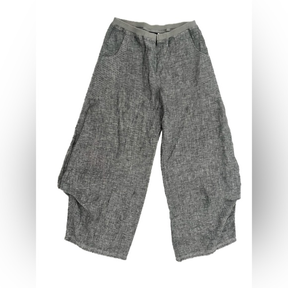 Vivid Linen Flare Legged Pant In Two-Tone Black - Picture 4 of 7